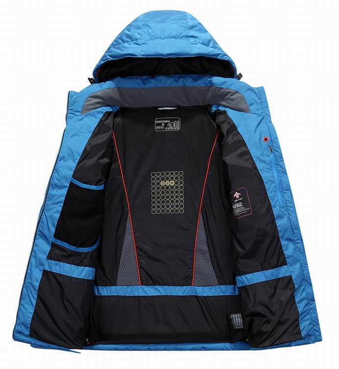 The North Face Men's Outwear 106